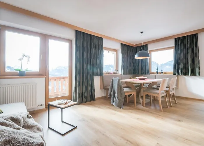 ゲストハウス Alpenkoenig ツェル・アム・ツィラー