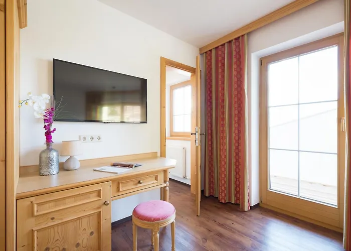 Alpenkoenig ゲストハウス 4*