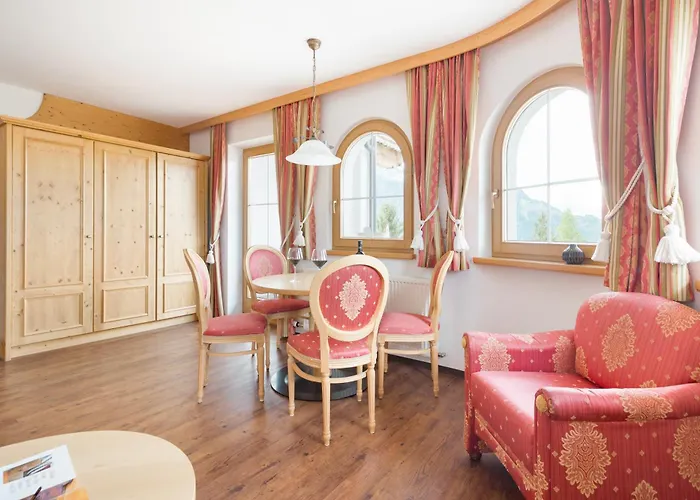 Alpenkoenig ゲストハウス 4*