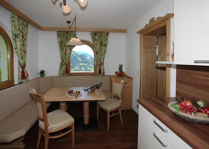 Alpenkoenig ゲストハウス