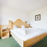 Pensionat Alpenkoenig Zell am Ziller