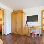 بيت ضيافة Alpenkoenig زيل أم زيلر